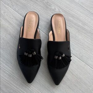 Black Pointed-Toe Tassel Mule
